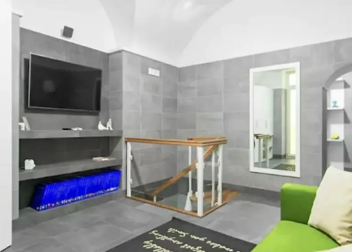 Mezzocannone Home - Casa Vacanze Centro Storico Napoli